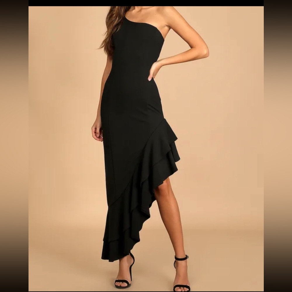 Lulu’s Steal A Glance One Shoulder Black Dress